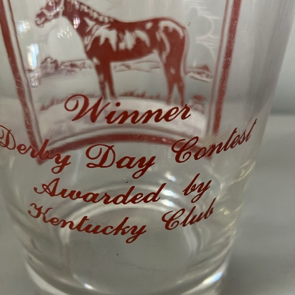 Set of 4 Kentucky Derby Club winner horse glasses vintage?? - Picture 4 of 8